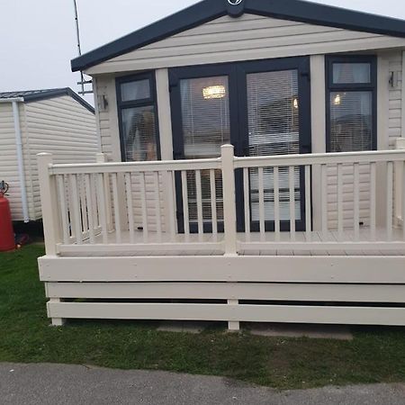 Appartamento Swift Burgundy Prestatyn Esterno foto