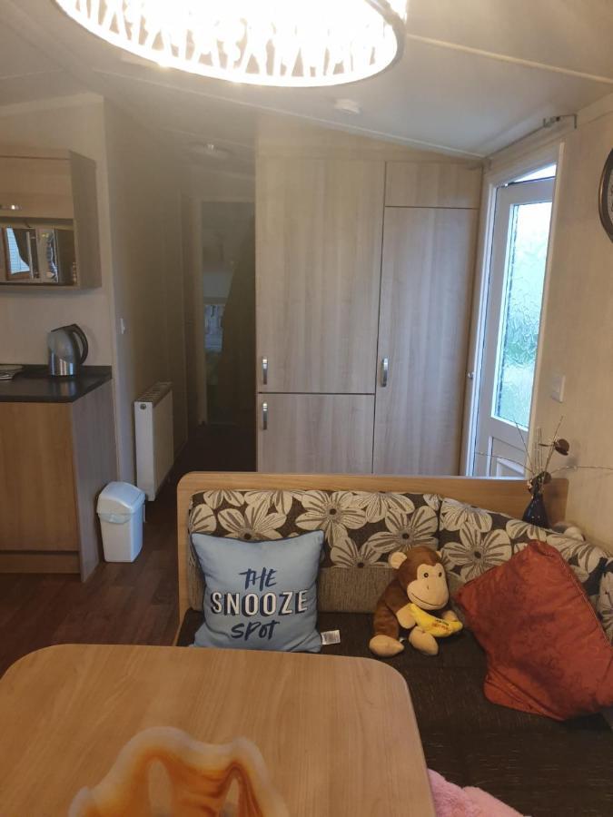 Appartamento Swift Burgundy Prestatyn Esterno foto
