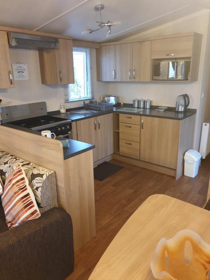 Appartamento Swift Burgundy Prestatyn Esterno foto