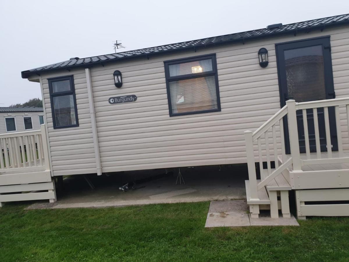Appartamento Swift Burgundy Prestatyn Esterno foto